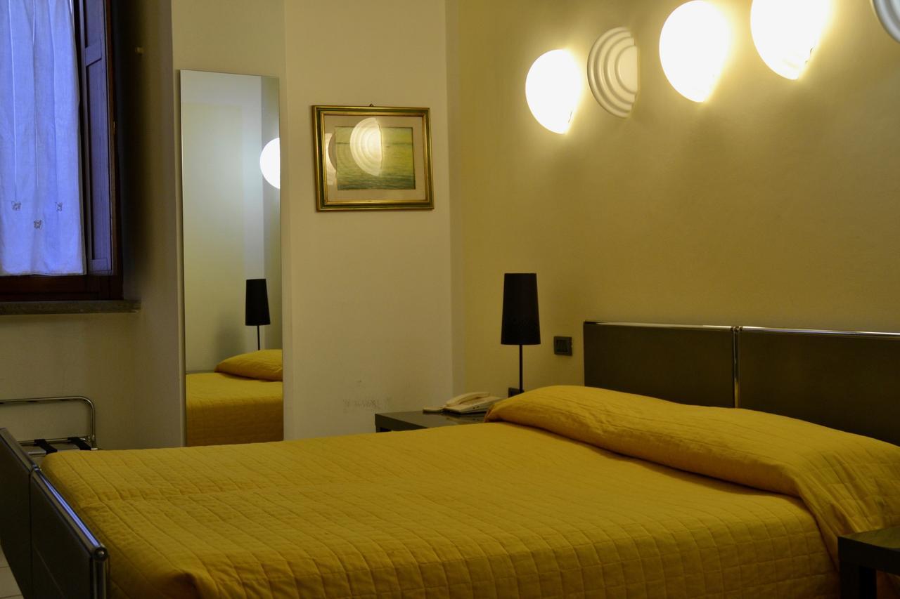 Hotel Italia Foligno Dış mekan fotoğraf