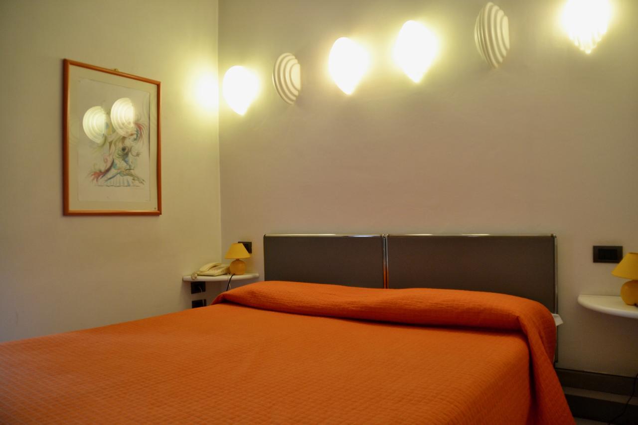 Hotel Italia Foligno Dış mekan fotoğraf
