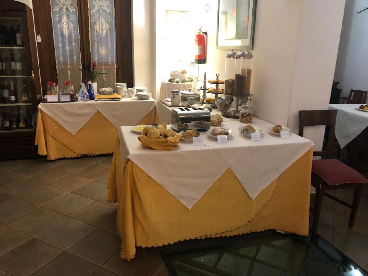 Hotel Italia Foligno Dış mekan fotoğraf